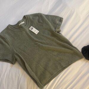 NWT Abercrombie green Short Sleeve Sweater